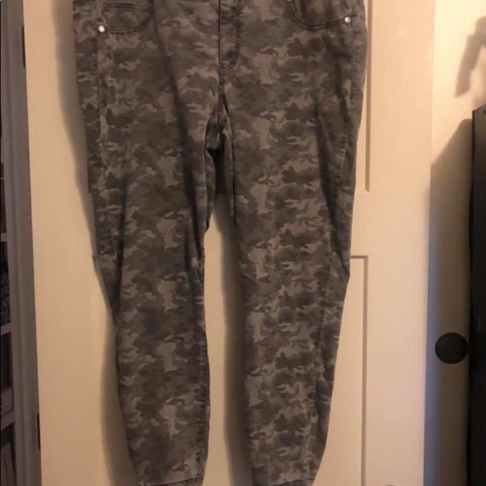 Camo Skinny Jeans